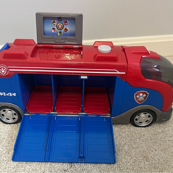 PAW PATROL BUNDLE: PATROL TRUCK, HELICOPTER/SHIP, AND RUBBLE’S TRUCK - Picture 6 of 8